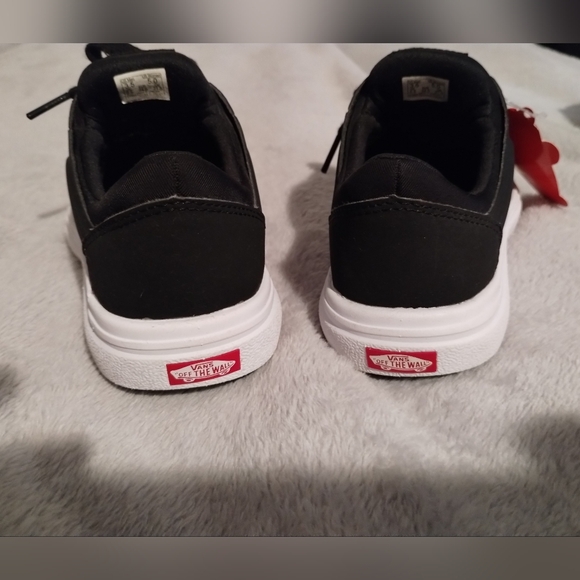 Vans low top shoes men's size 3.5 nwt - Picture 8 of 8